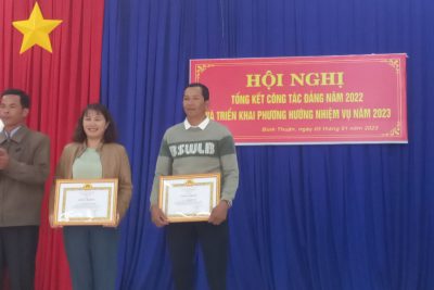 Chi bộ trường TH Nguyễn Bá Ngọc tham dự Hội nghị tổng kết Đảng năm 2022 và triển khai phương hướng nhiệm vụ năm 2023